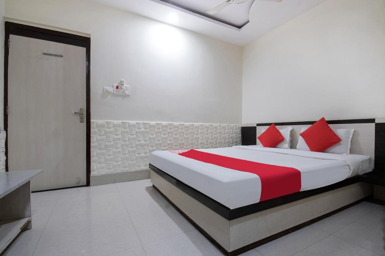 โอโย 44287 โฮเต็ล อารพ พลาซา Hotel มูซัฟฟาร์ปูร์ ภายนอก รูปภาพ